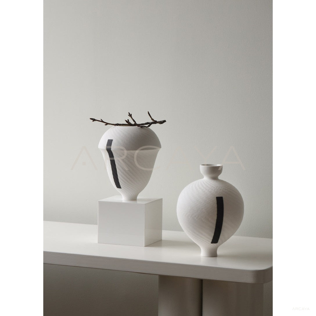 Jingdezhen Ceramic Vase Dried Flowers in detail