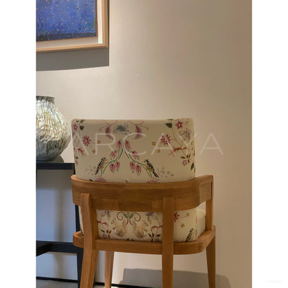 Robins Armchair - scene