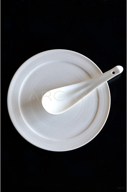 Amu Collab Plain White Shallow Plate - scene
