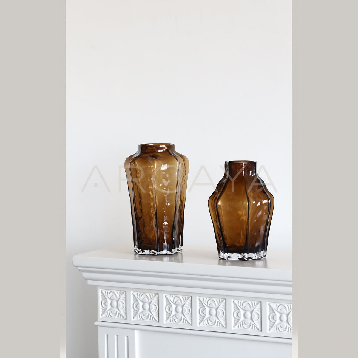 Mid Century Glass Art Vase in detail