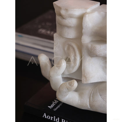 Balance Sculpture Decor - scene