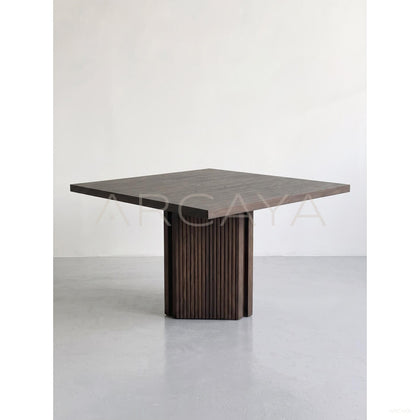 Aperta Solid Wood Dining Table - scene