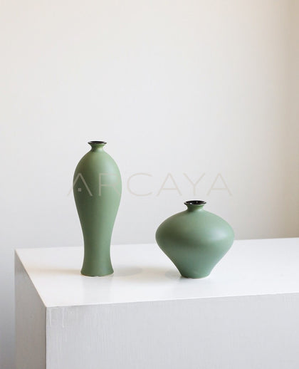 Song Style Small Mouth Ceramic Vase - scene