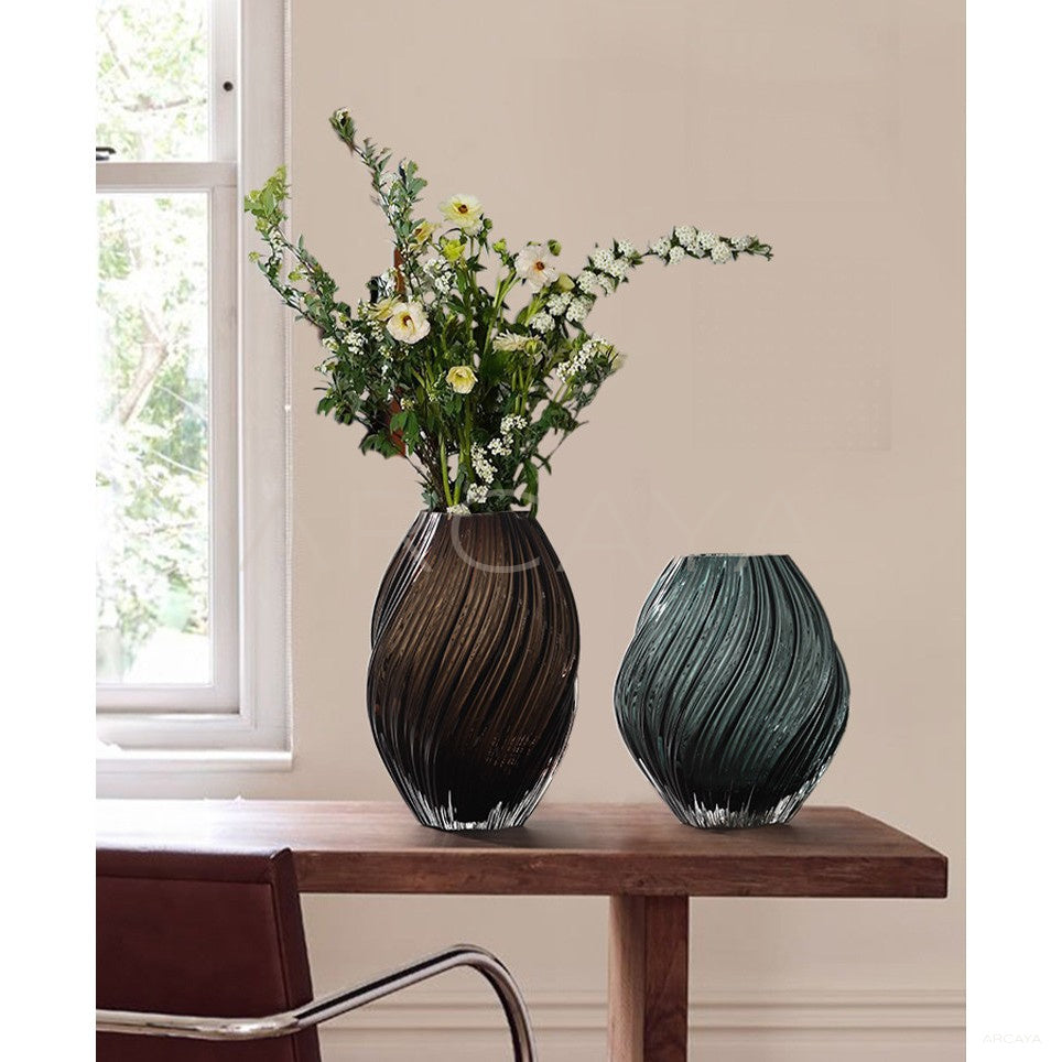 Clear Glass Hydroponic Vase in detail