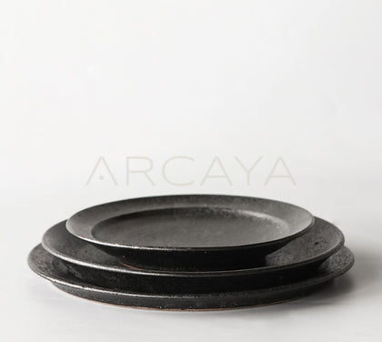Amu Collab Chinese Stoneware Steak Plate - scene