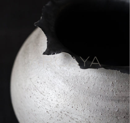 Dadan Silver Glaze Hand Thrown Vase - scene