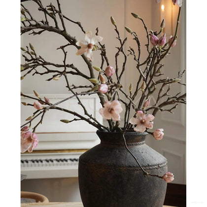 Magnolia Vase - scene