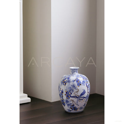 Hand Painted Blue White Gilded Fruit Vase - scene