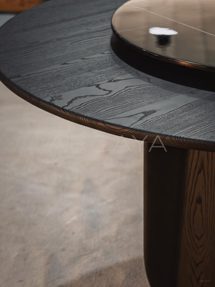 Round Dining Table - detail