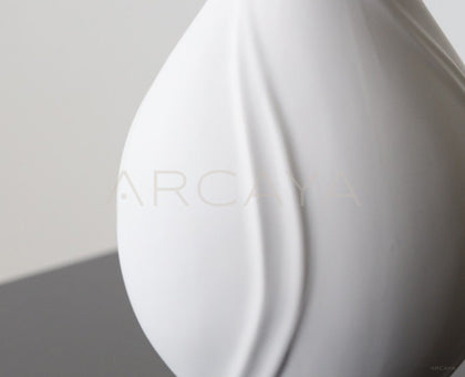 Song Aesthetic White Ceramic Vase - scene