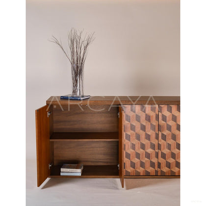 Suge Cabinet - scene