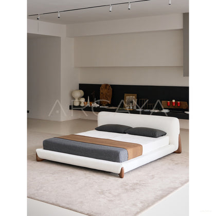 Sophbe Bed - scene