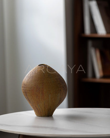 Dadan Hand Pinched Irregular Stoneware Vase - scene