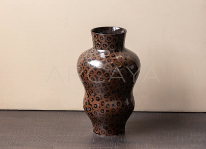 Handmade Ring Pattern Ceramic Vase - scene