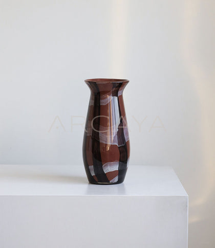 Mid Century Glass Vase Entryway - scene
