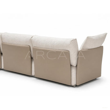 Julian Sofa - scene