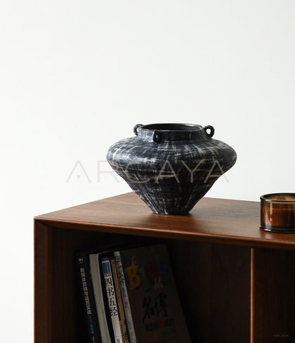 Dadan Hand Thrown Stoneware Art Vase - scene