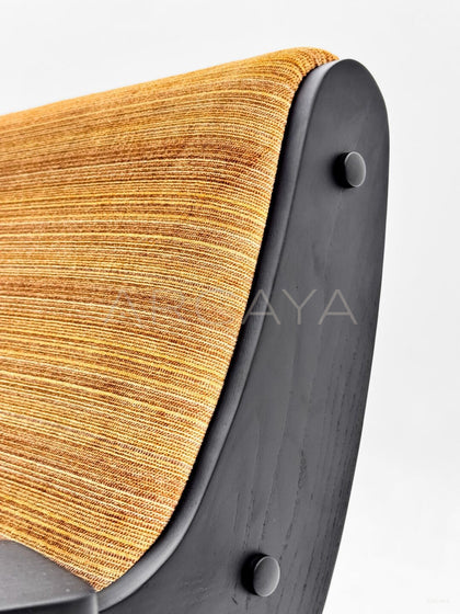 Detailed Lounge Chair - detail