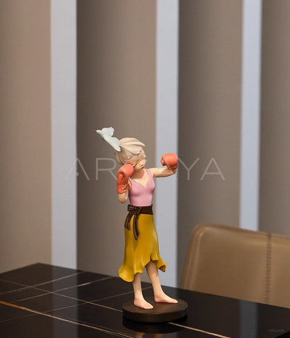 Sweet Strike Artist Sculpture - scene
