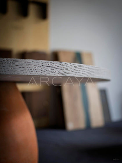 Warm Round Dining Table - detail