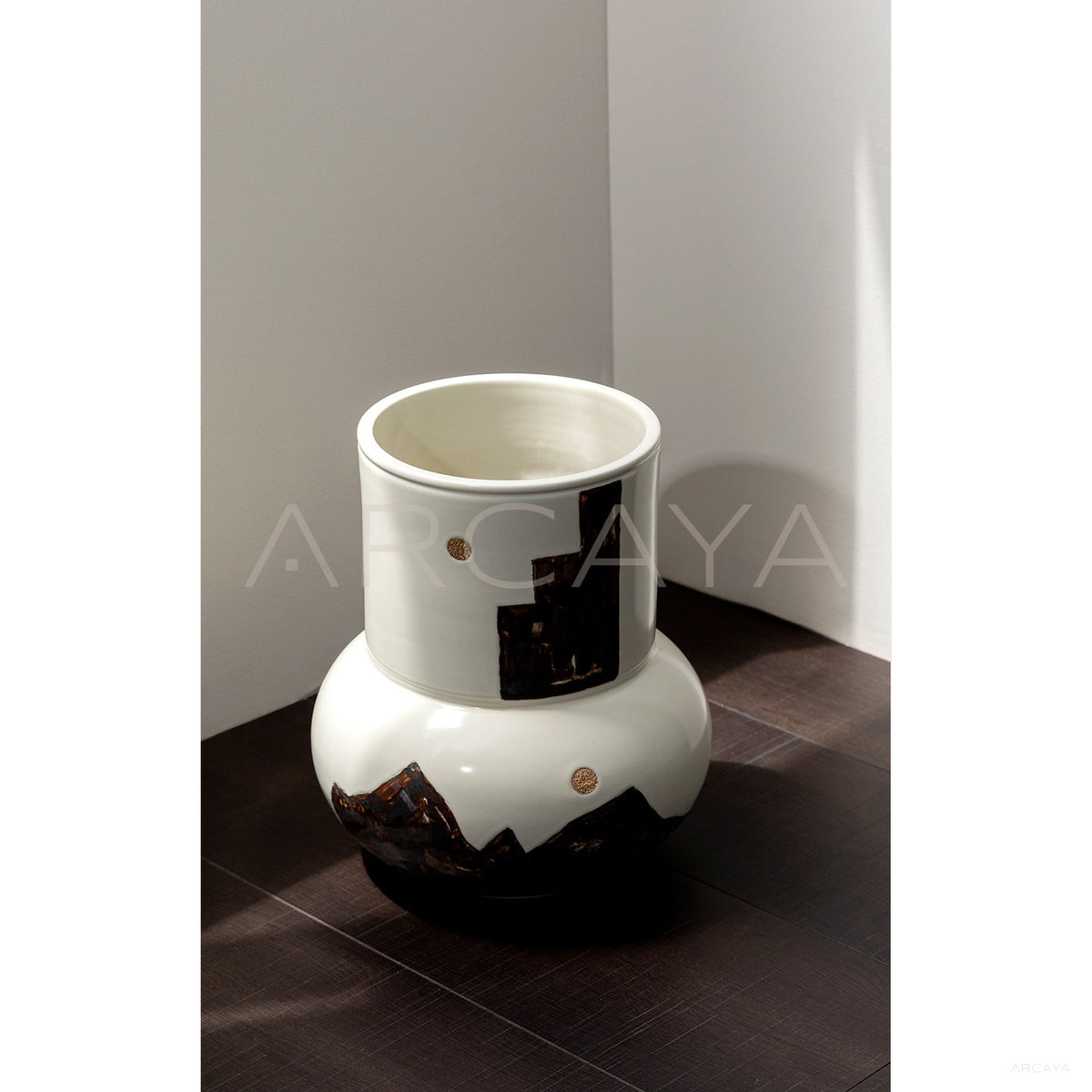 Hand Painted Ceramic Vase Entryway in detail