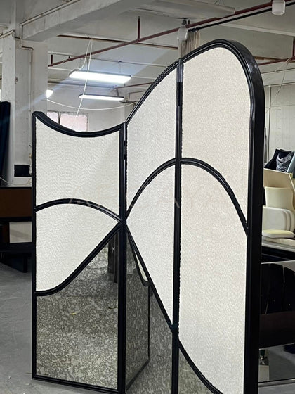 Minimalist Folding Screen - scene