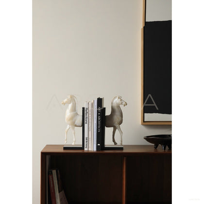 Horse Bookend Ornament - scene