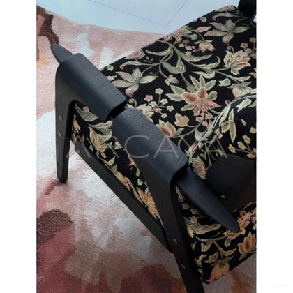Jeaek Wantang Chair - scene