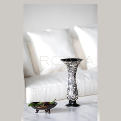 Xiangda Collab Black Silver Marble Pattern Vase - scene