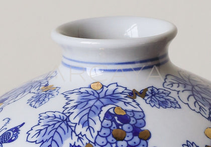 Jingdezhen Blue White Narrow Mouth Vase - scene