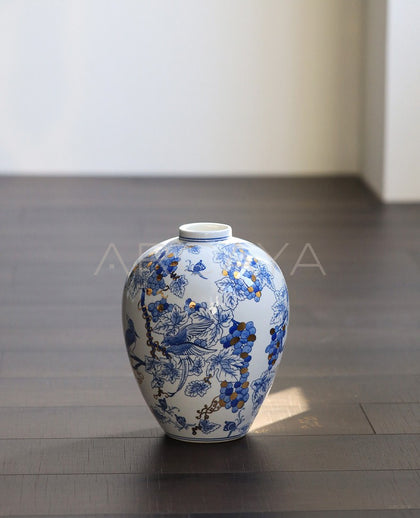 Jingdezhen Blue White Art Vase Entryway - scene