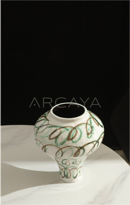 Dadan Jingdezhen Handmade Vase - scene