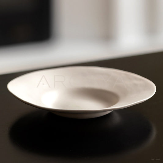 Amu Collab Cream Irregular Salad Plate - main