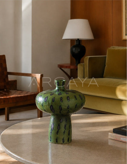 Dadan Green Glaze Ceramic Vase - scene
