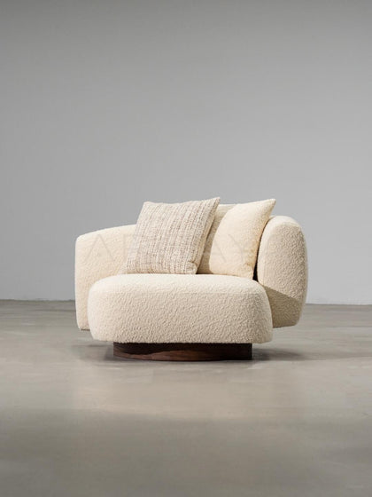 Reposer Lounge Chair - scene