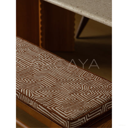 Labyrinth Bench - scene