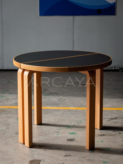 Poetic Round Dining Table - scene