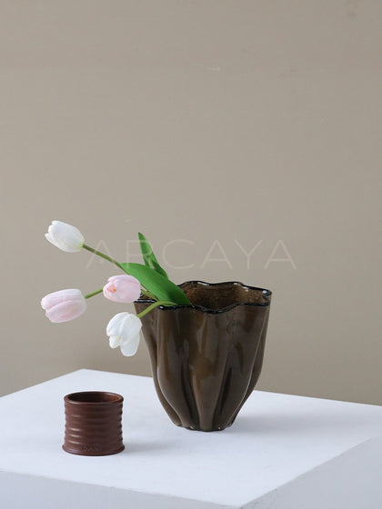 Tulip Glass Vase Wide Mouth - scene