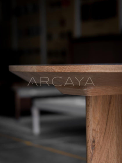 Designer Table - detail