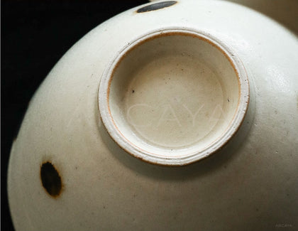 Amu Collab White Glaze Ink Dot Bowl Plate - scene