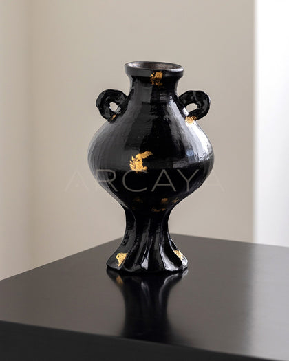 Dadan Black Gold Double Ear Vase - scene