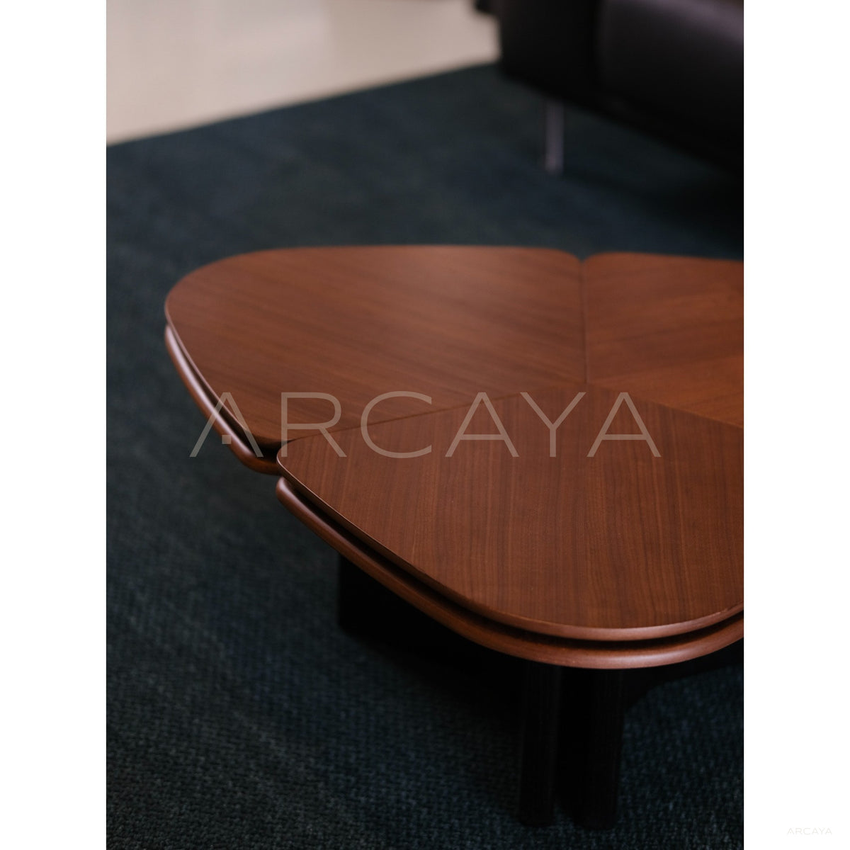 Dio Clover Coffee Table in detail