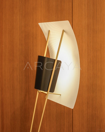 Kite Sculptural Floor Lamp - detail