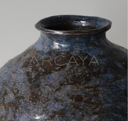 Vintage Kiln Glaze Mottled Ceramic Vase - scene