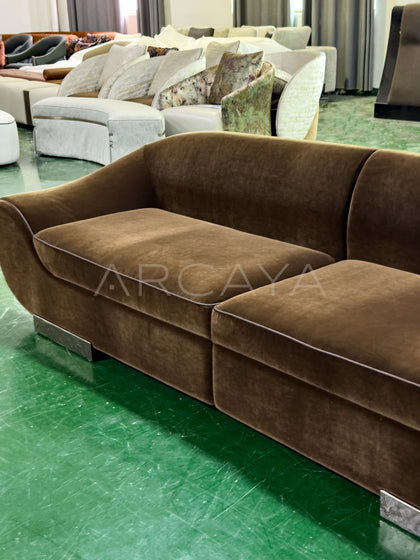 Vintage Velvet Curved Sofa - detail