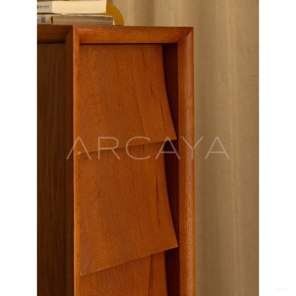 Narrow Corner Cabinet - scene