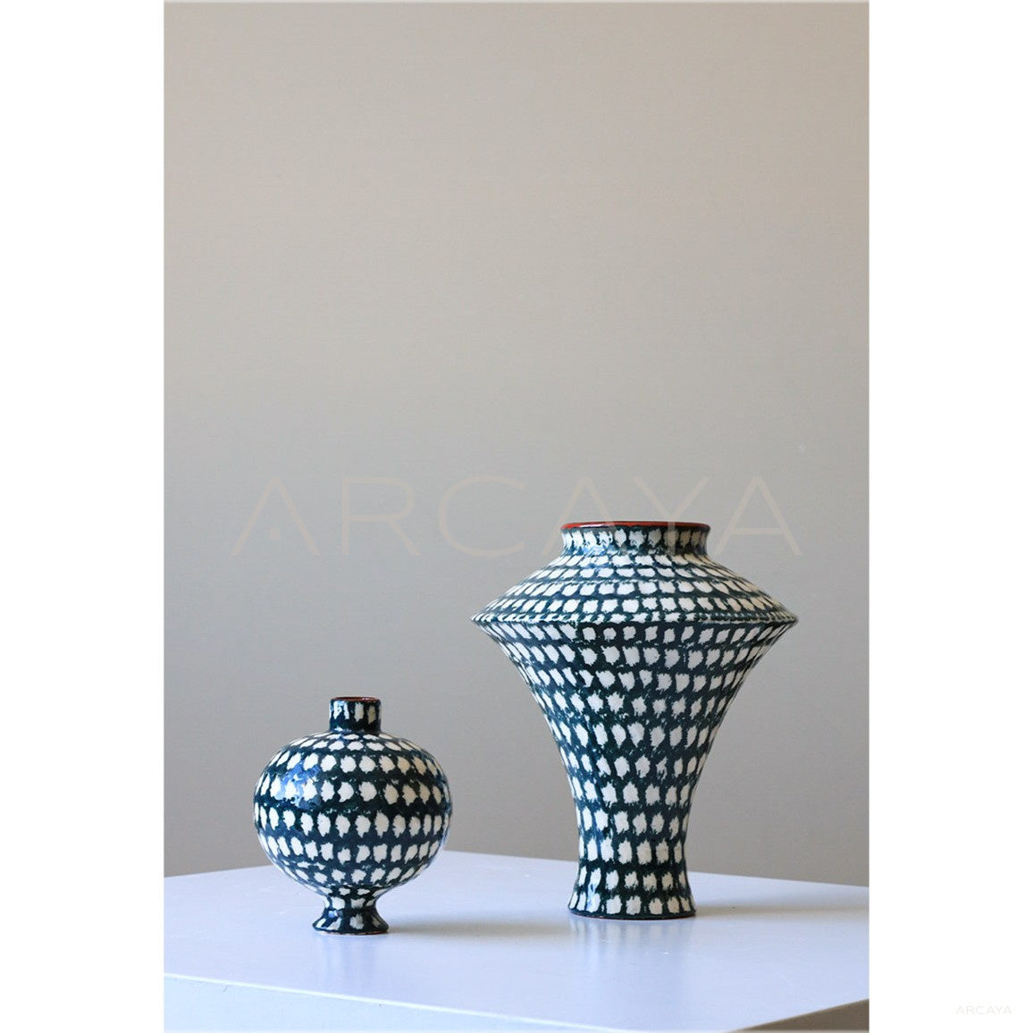 Jingdezhen Vintage Hydroponic Vase in detail