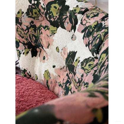 Jeaek Woolf Rose Chair - scene