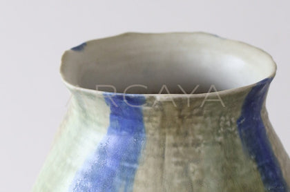 Jingdezhen Wabi Sabi Jar Vase - scene