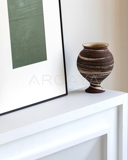 Dadan Marbled Clay Ceramic Vase - scene